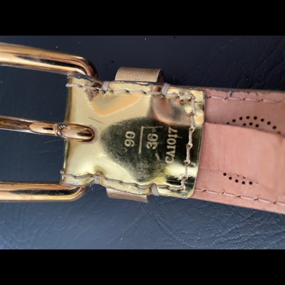 Louis Vuitton gold belt 41” end to end - Picture 2 of 4